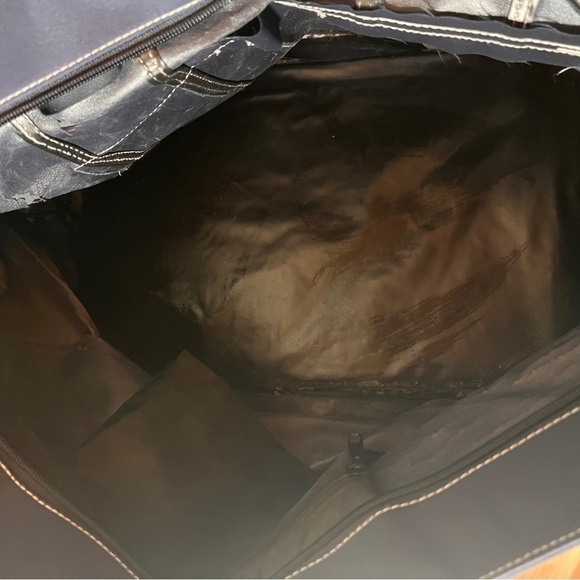 TOTES OVERNIGHT LARGE TRAVEL BAG. Zip top. 13”Hx24”Wx9-½”D. 13” Strap Drop Navy - Picture 3 of 8